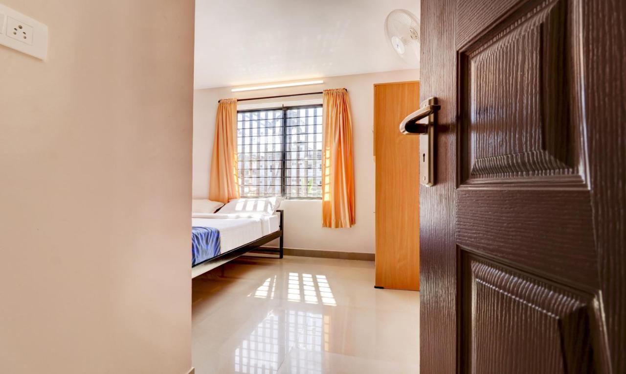Tri-Star Presidency Kochi Exterior foto